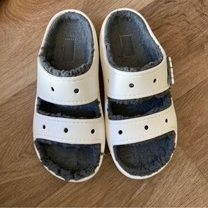 Crocs Classic Cozzzy Sandal women Sz 7